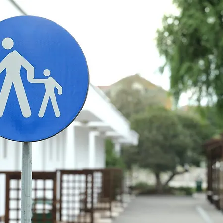 Hanul Piratilor Village Camping